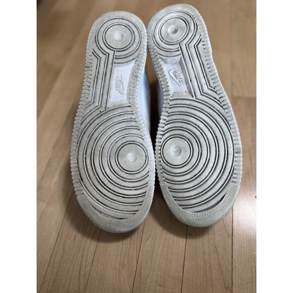 Size 9 - Nike Air Force 1 '07 Low Triple White - Picture 6 of 7